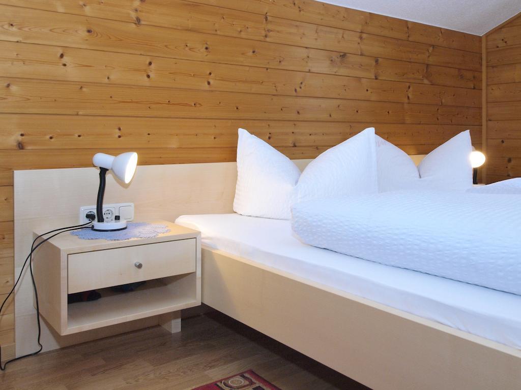 Ferienbauernhof Moosbrugger Apartman Schoppernau Szoba fotó