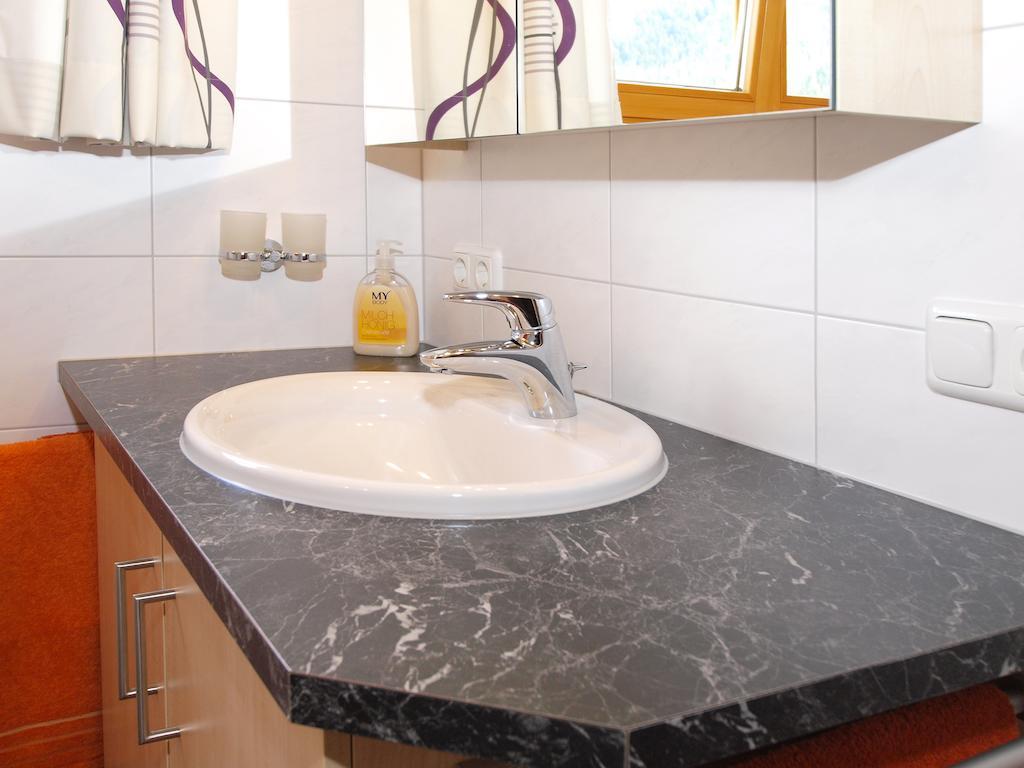 Ferienbauernhof Moosbrugger Apartman Schoppernau Szoba fotó